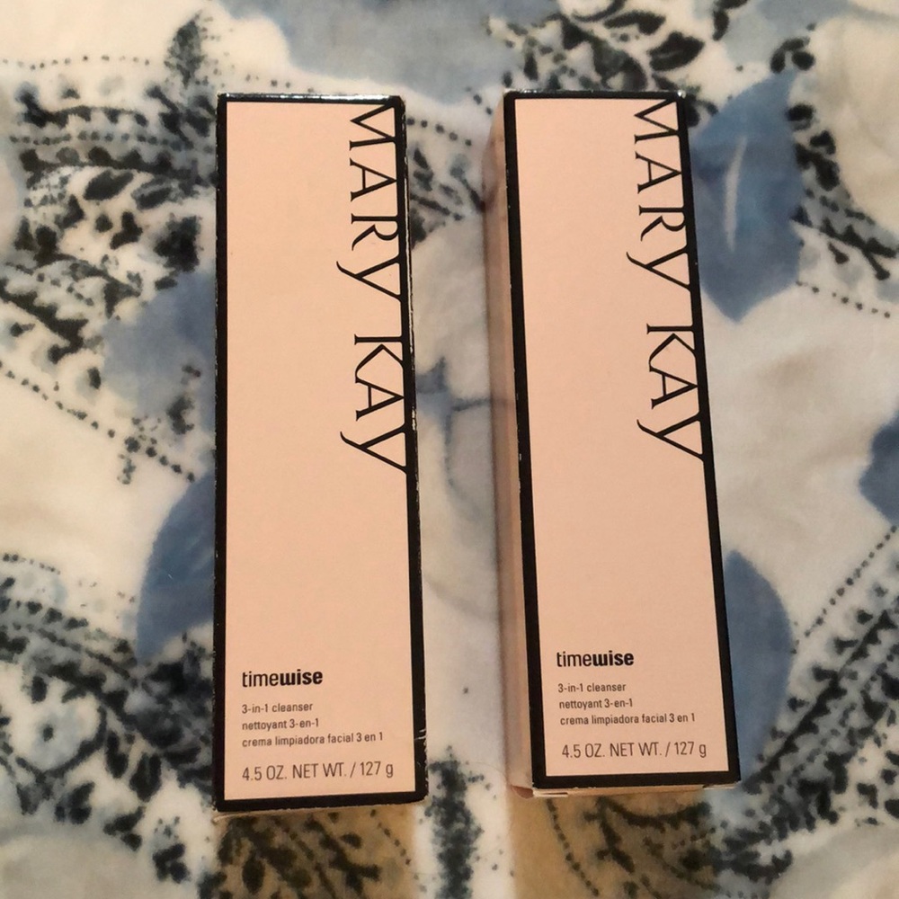 MARY KAY Lot/2 NEW 3in1 cleanser Combo-Oily skin